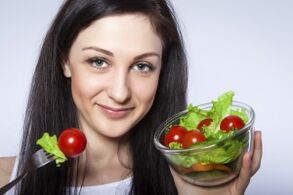 Essen Sie Gemüsesalat, um in einer Woche Gewicht zu verlieren